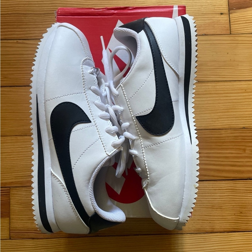 Nike Cotrez White and Black Sneakers